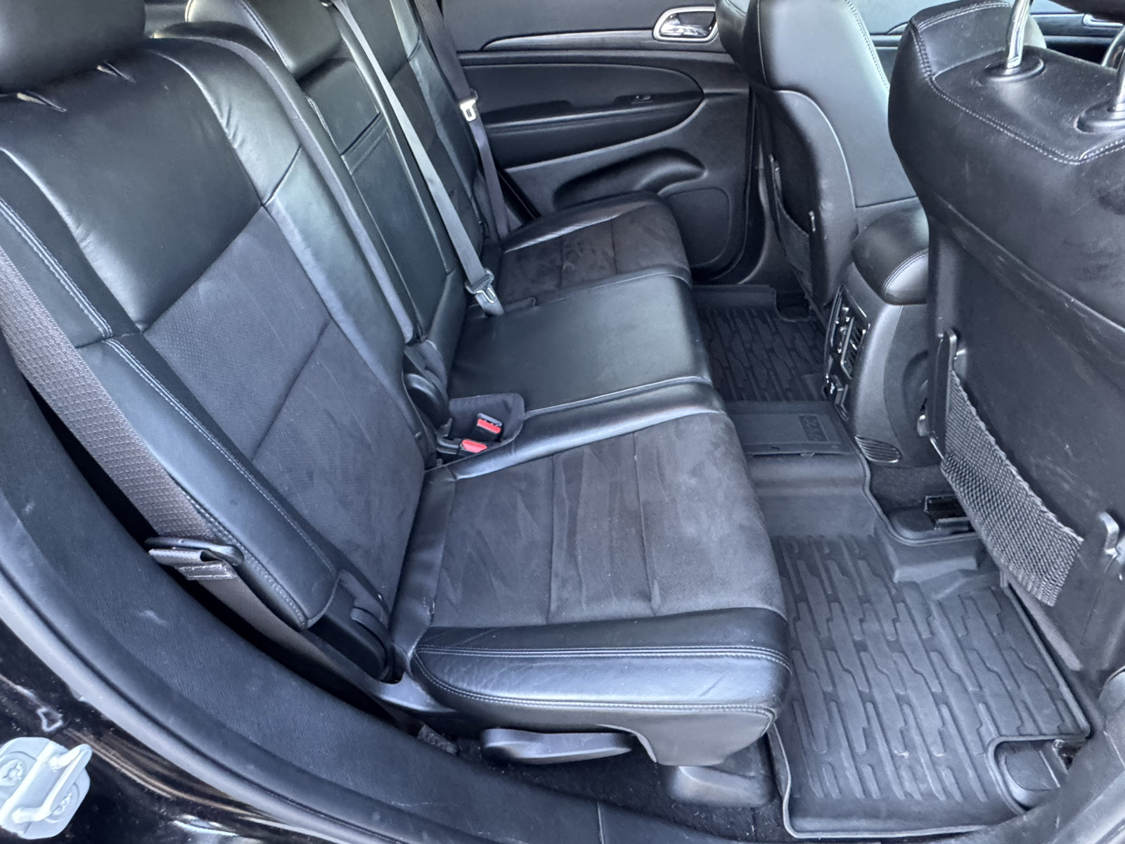 Used 2021 Jeep Grand Cherokee Laredo X AWD/4WD image 17