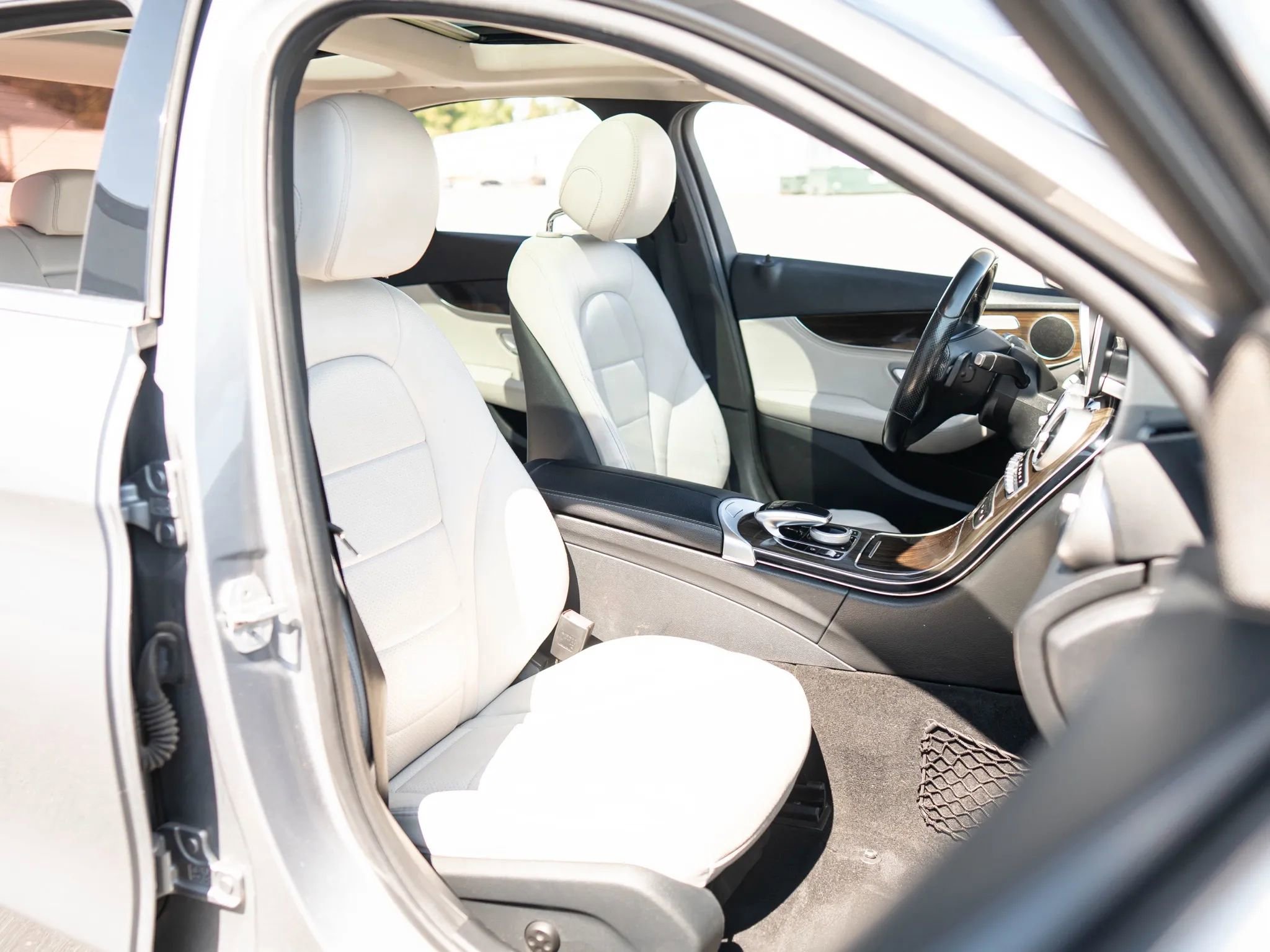 Used 2015 Mercedes-Benz C 300 Sedan image 19