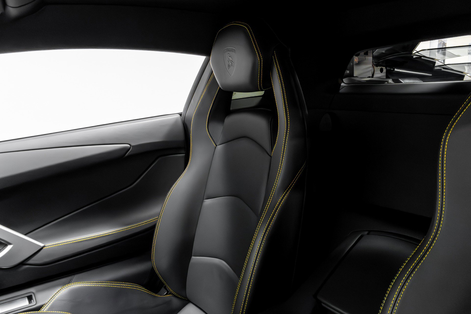 Used 2014 Lamborghini Aventador LP 700-4 image 14