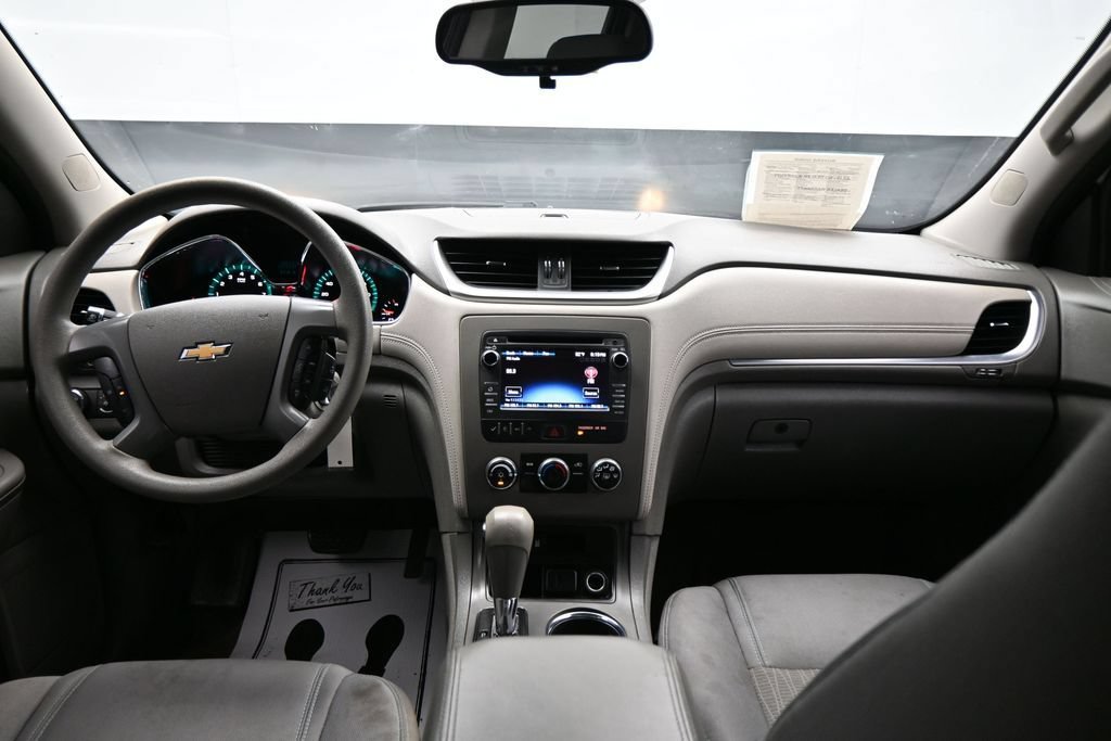 Used 2017 Chevrolet Traverse LS FWD image 13