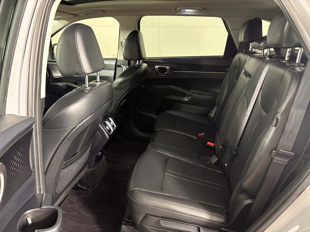 Used 2025 Kia Sorento S w/ Panoramic Sunroof Package FWD image 40