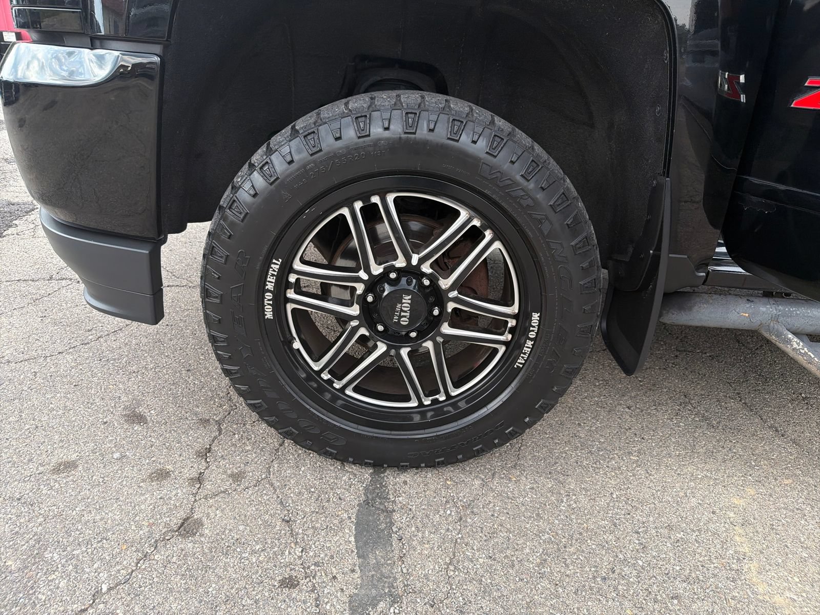 Used 2018 Chevrolet Silverado 1500 LTZ Z71 w/ LTZ Plus Package AWD/4WD image 30