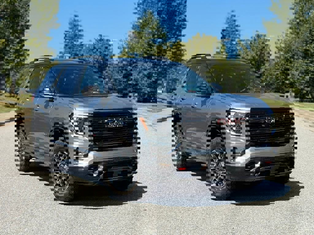 New 2026 GMC Terrain AT4 w/ Technology Package II image 2