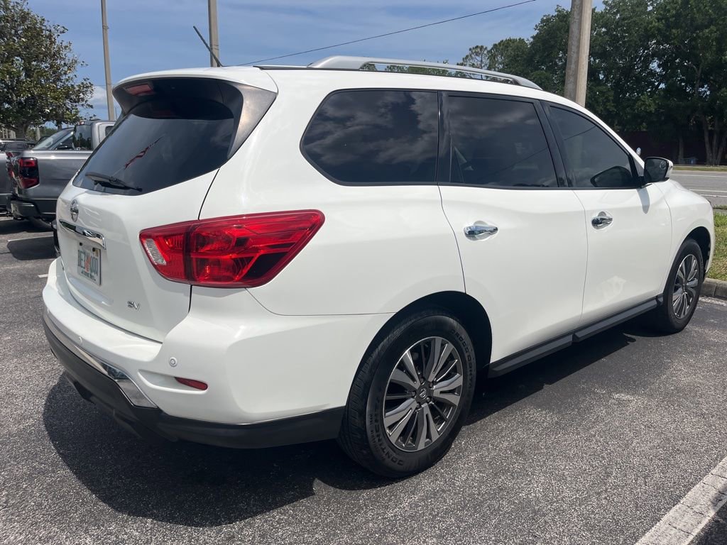 Used 2018 Nissan Pathfinder SV FWD image 3