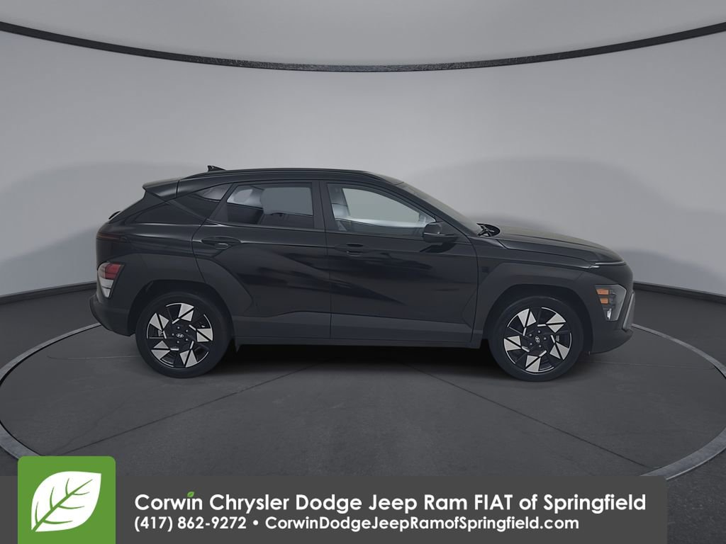 Used 2025 Hyundai Kona SEL image 17