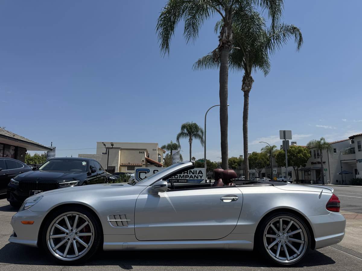 Used 2009 Mercedes-Benz SL 550 image 4