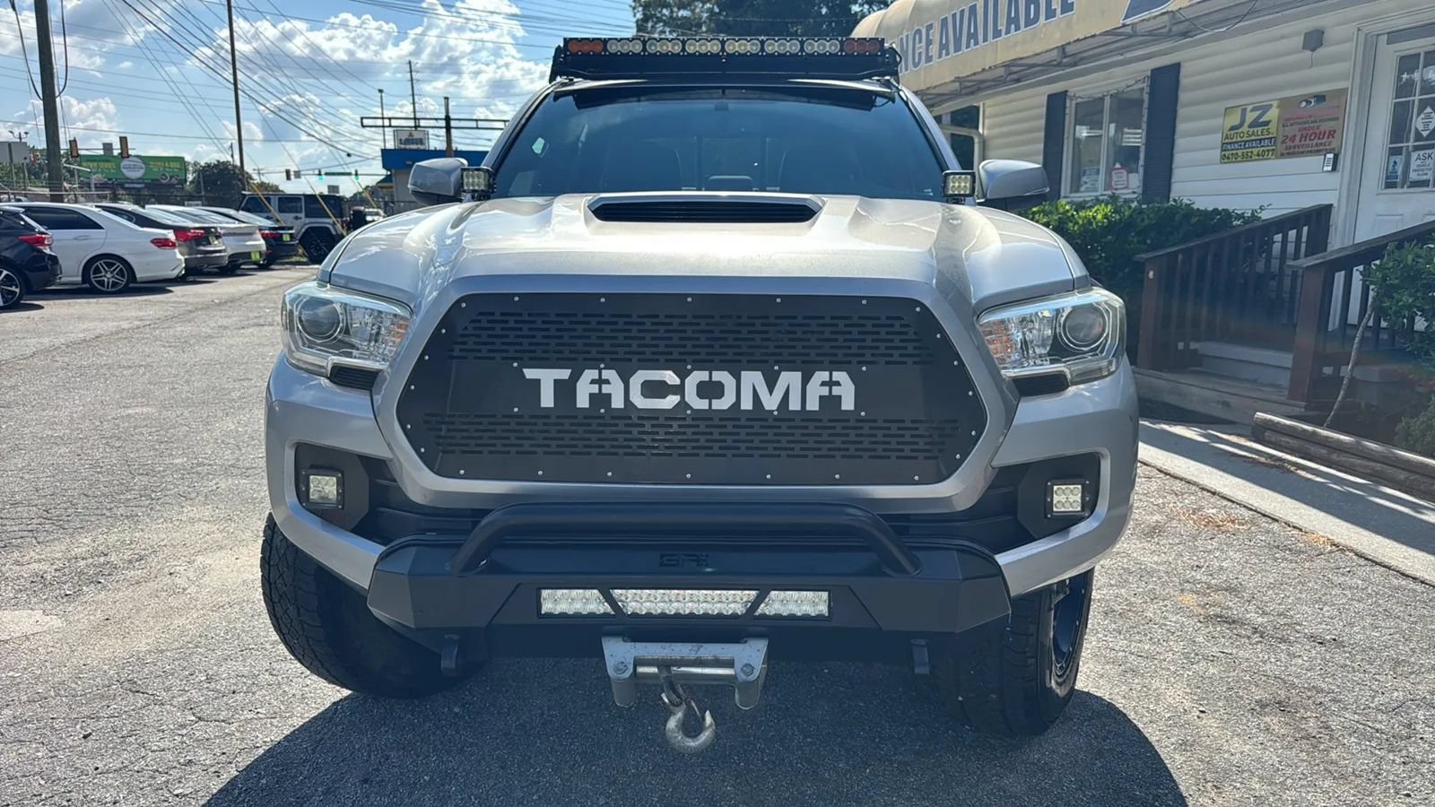 Used 2016 Toyota Tacoma TRD Sport w/ Towing Package AWD/4WD image 8