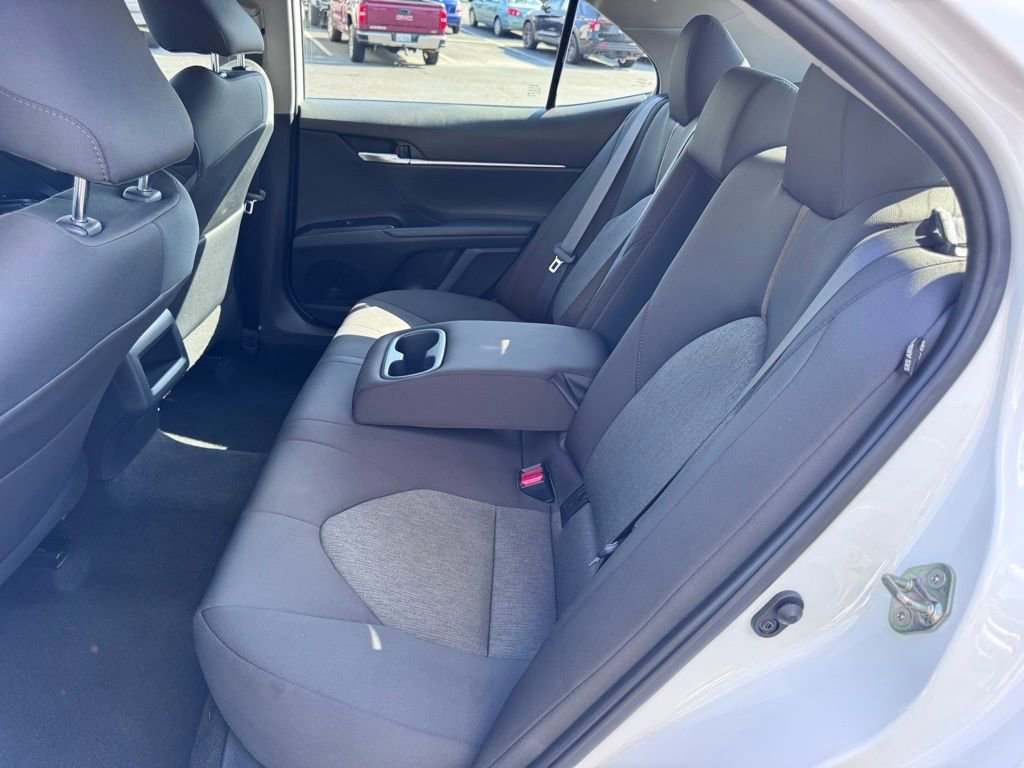 Used 2019 Toyota Camry LE w/ Carpet Mat Package FWD image 27