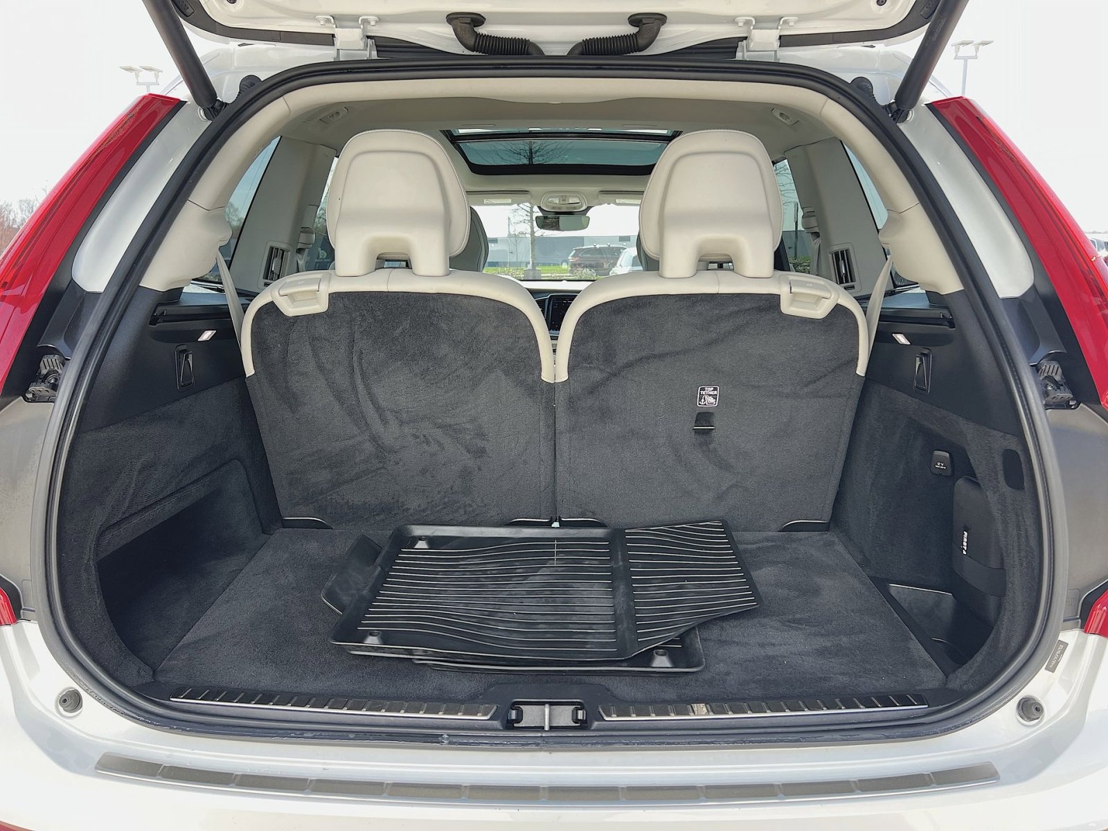 Used 2023 Volvo XC90 B6 Ultimate w/ Protection Package Premier image 27