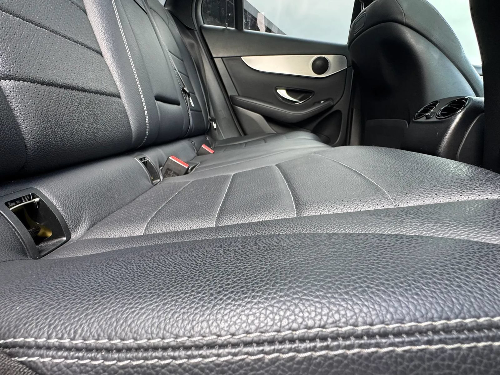 Used 2019 Mercedes-Benz GLC 300 image 32