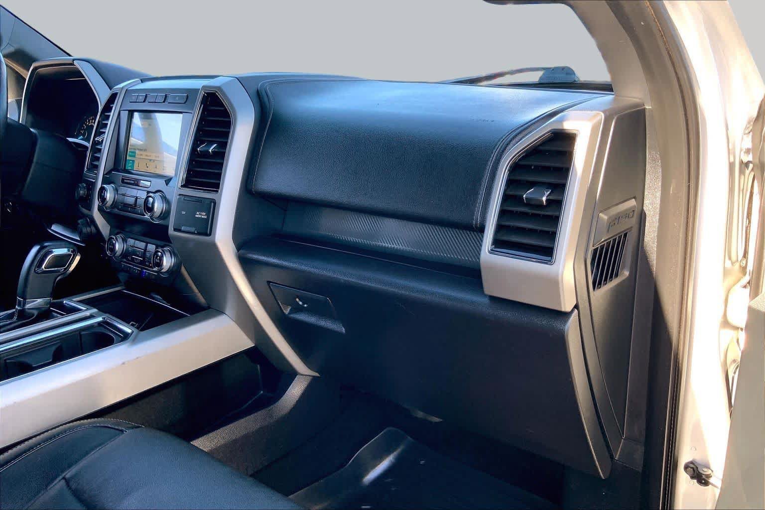 Used 2019 Ford F150 Lariat w/ Equipment Group 502A Luxury AWD/4WD image 19
