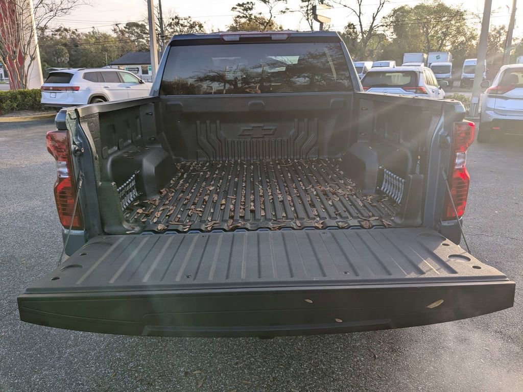 Used 2024 Chevrolet Silverado 1500 LT AWD/4WD image 13