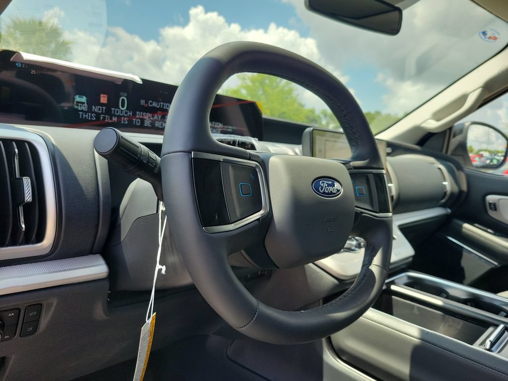 New 2026 Ford Expedition Max Active AWD/4WD image 18