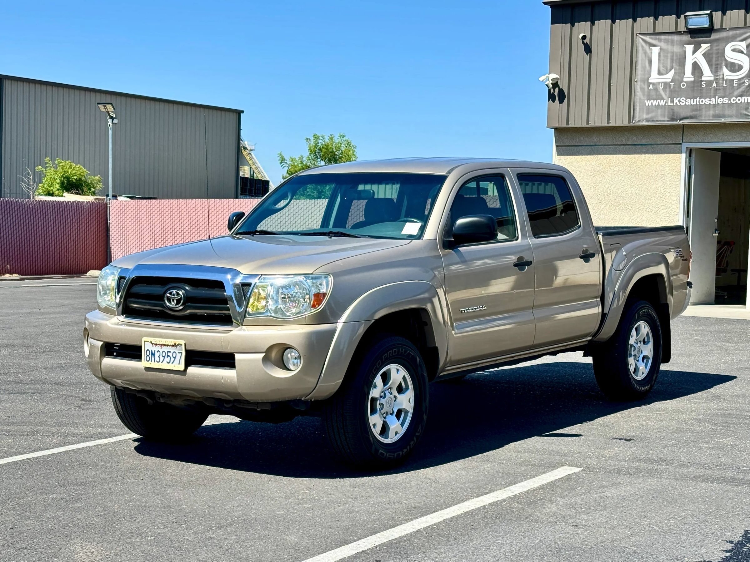 Used 2007 Toyota Tacoma PreRunner RWD image 3
