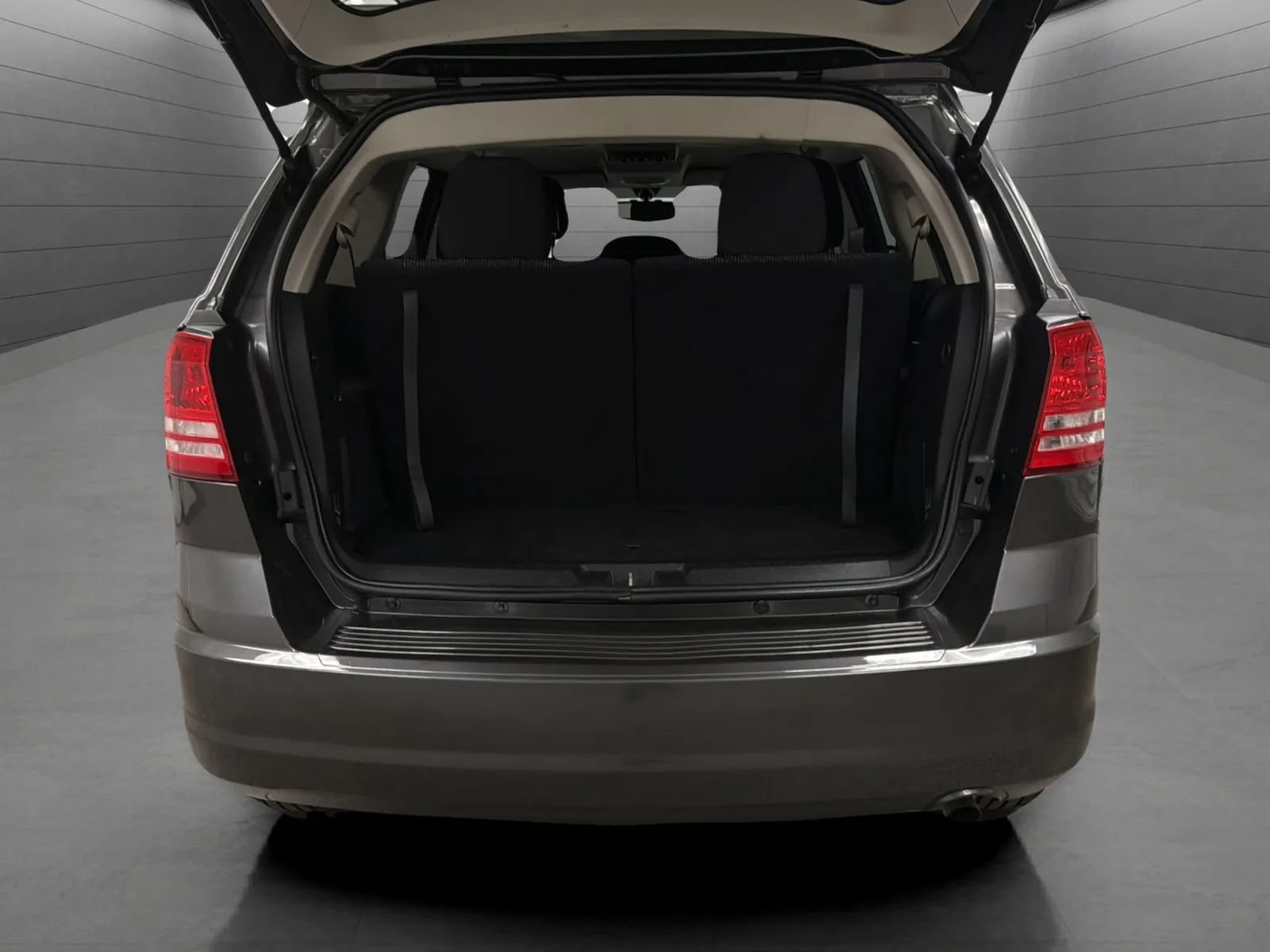 Used 2016 Dodge Journey SE w/ Flexible Seating Group FWD image 17