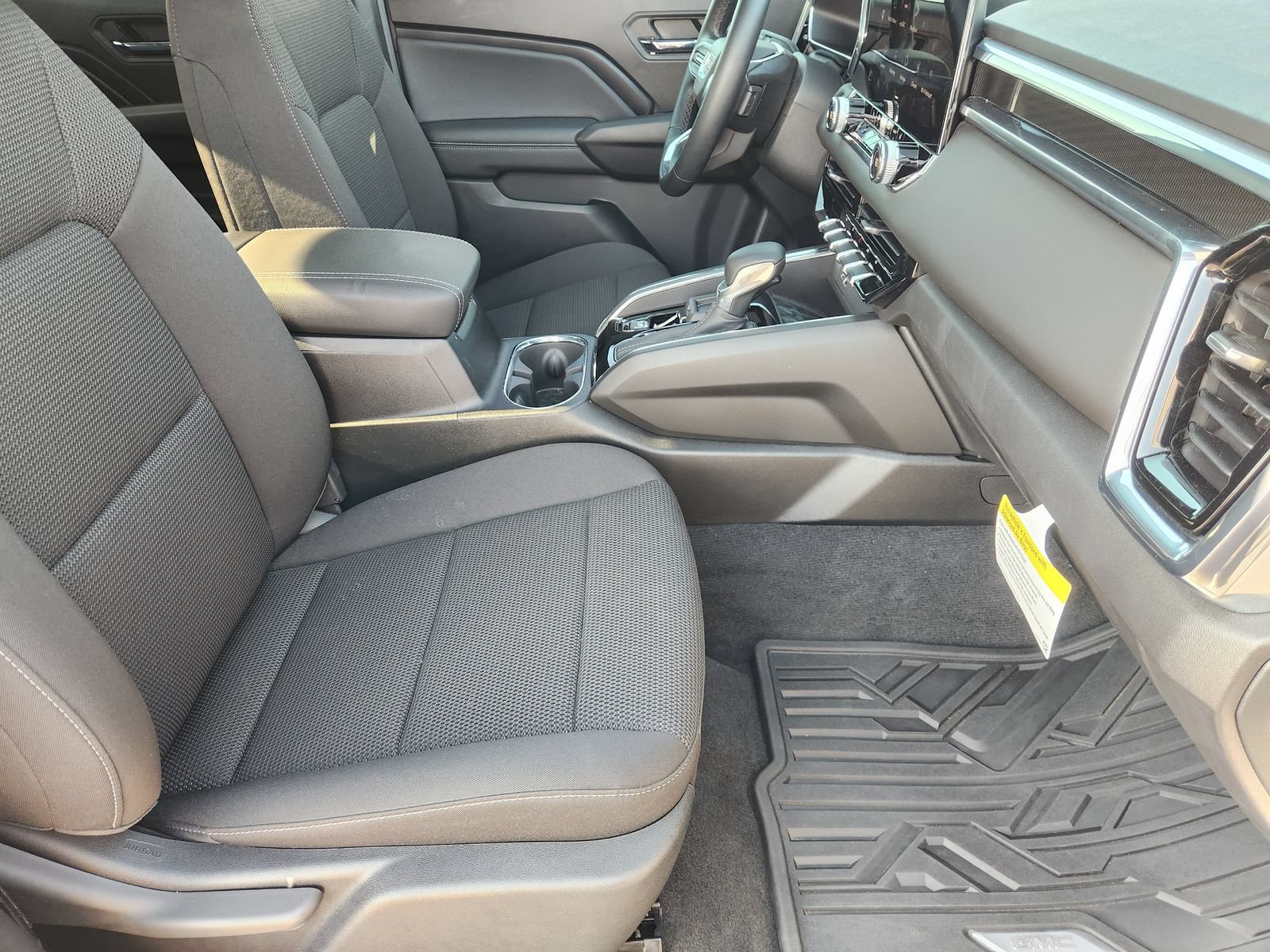 New 2026 GMC Canyon Elevation w/ Convenience Package RWD image 17