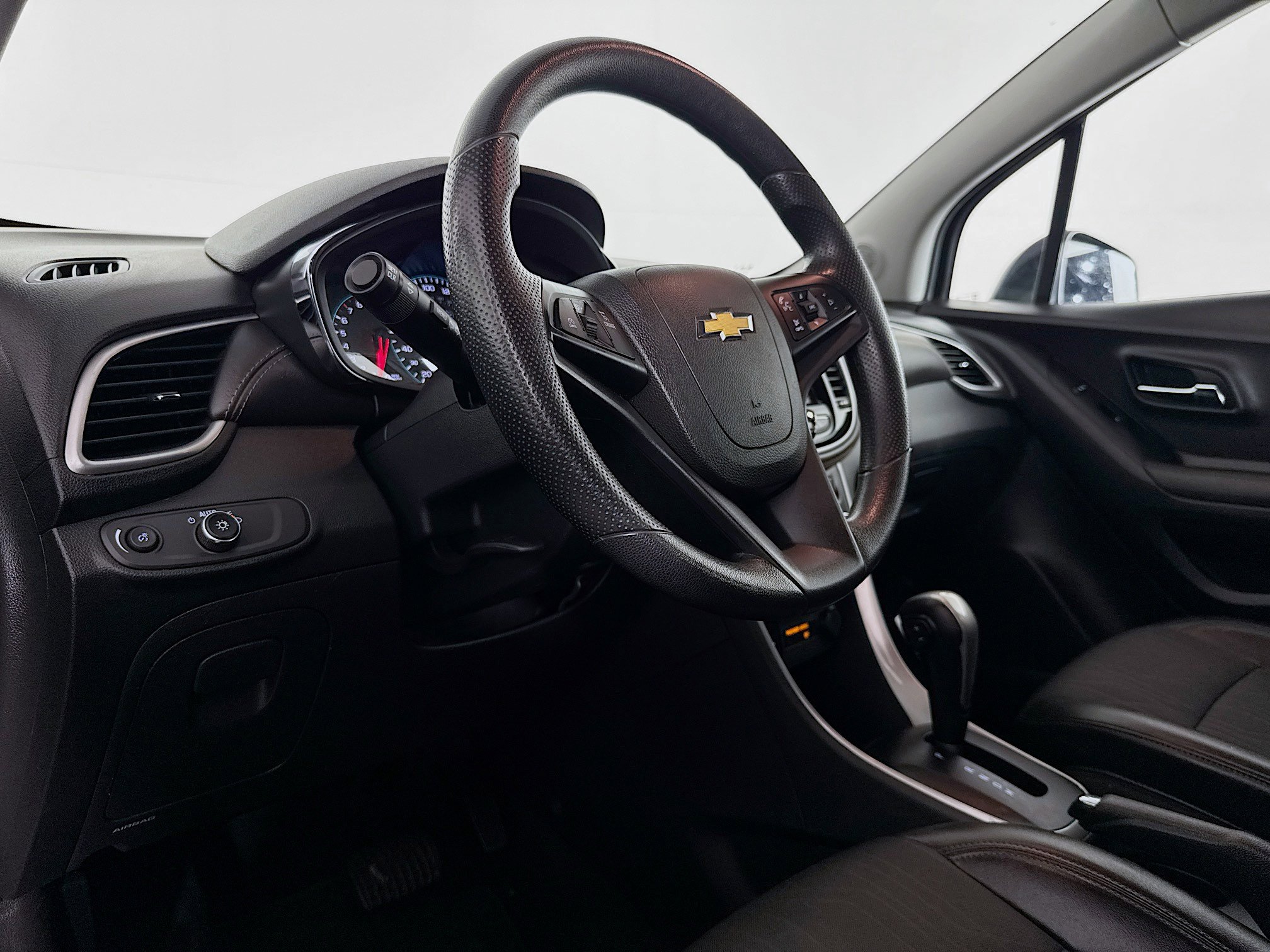 Used 2021 Chevrolet Trax LT image 21