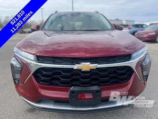 Used 2025 Chevrolet Trax LT image 9
