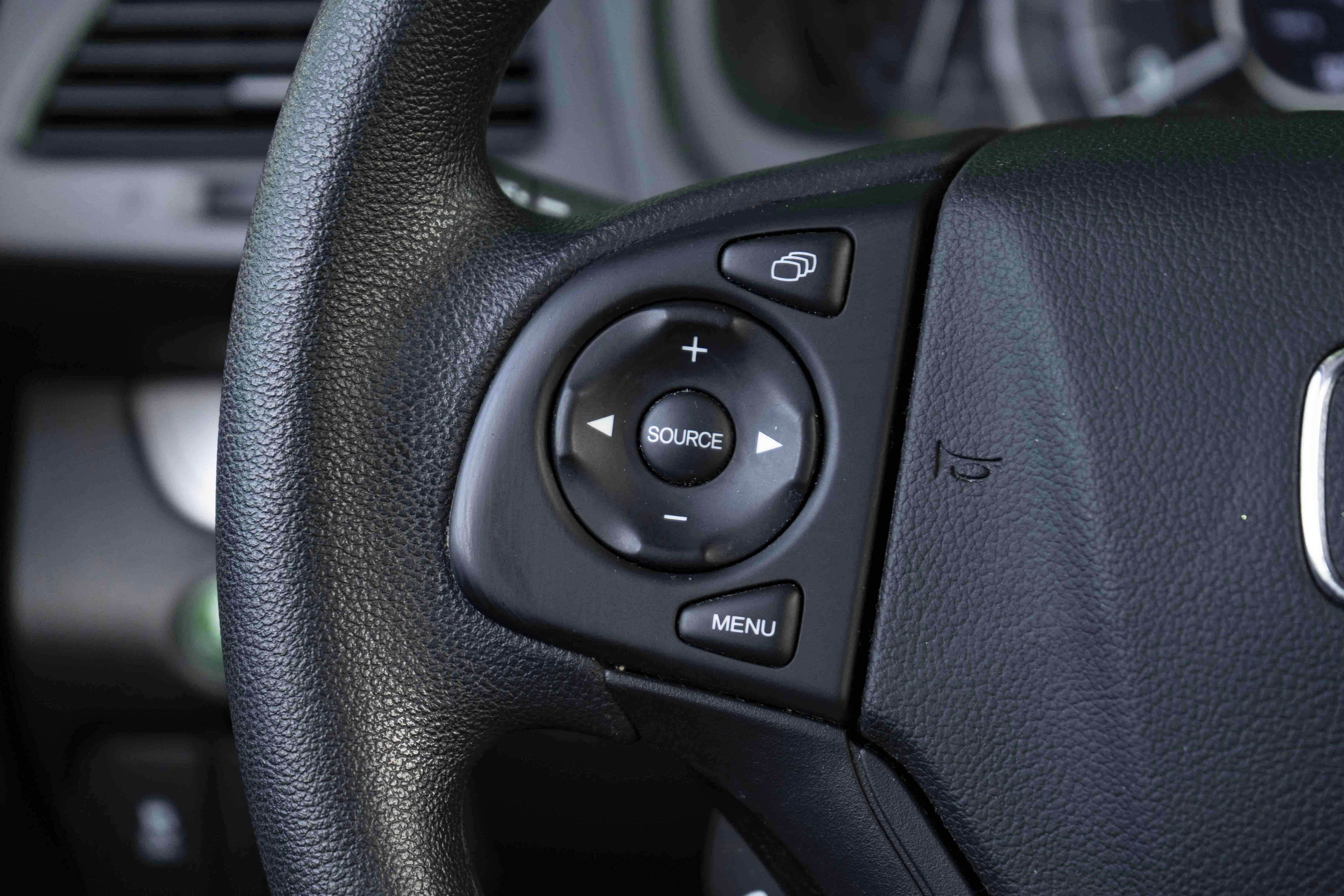 Used 2015 Honda CR-V LX image 20
