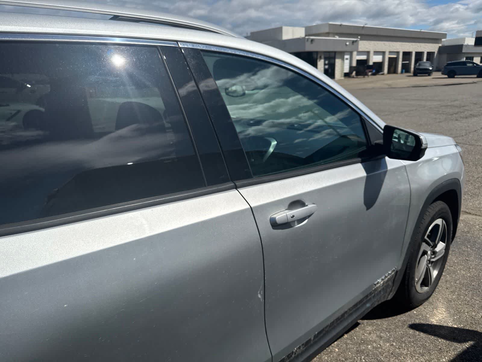 Used 2020 GMC Terrain SLT w/ Preferred Package AWD/4WD image 10