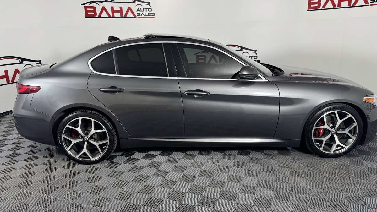 Used 2020 Alfa Romeo Giulia Ti w/ Active Blind Spot Package RWD image 8
