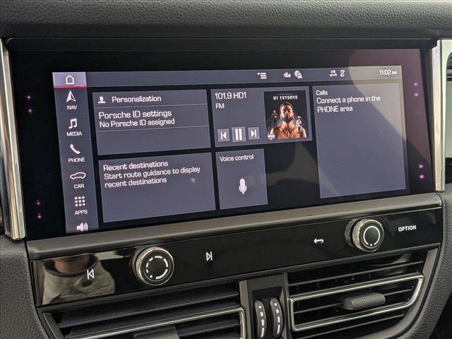 Certified 2025 Porsche Macan Turbo image 17