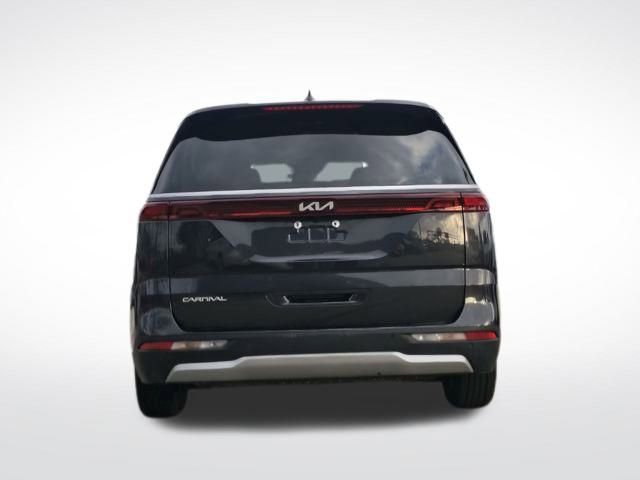 Certified 2024 Kia Carnival LX image 9