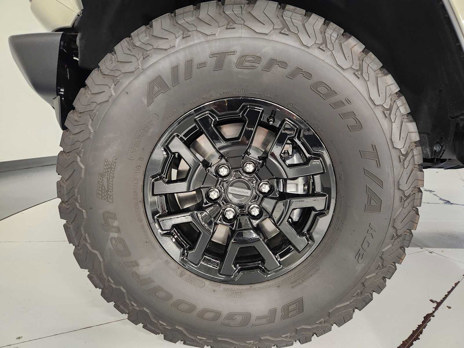 Used 2025 Ford Bronco Raptor AWD/4WD image 8