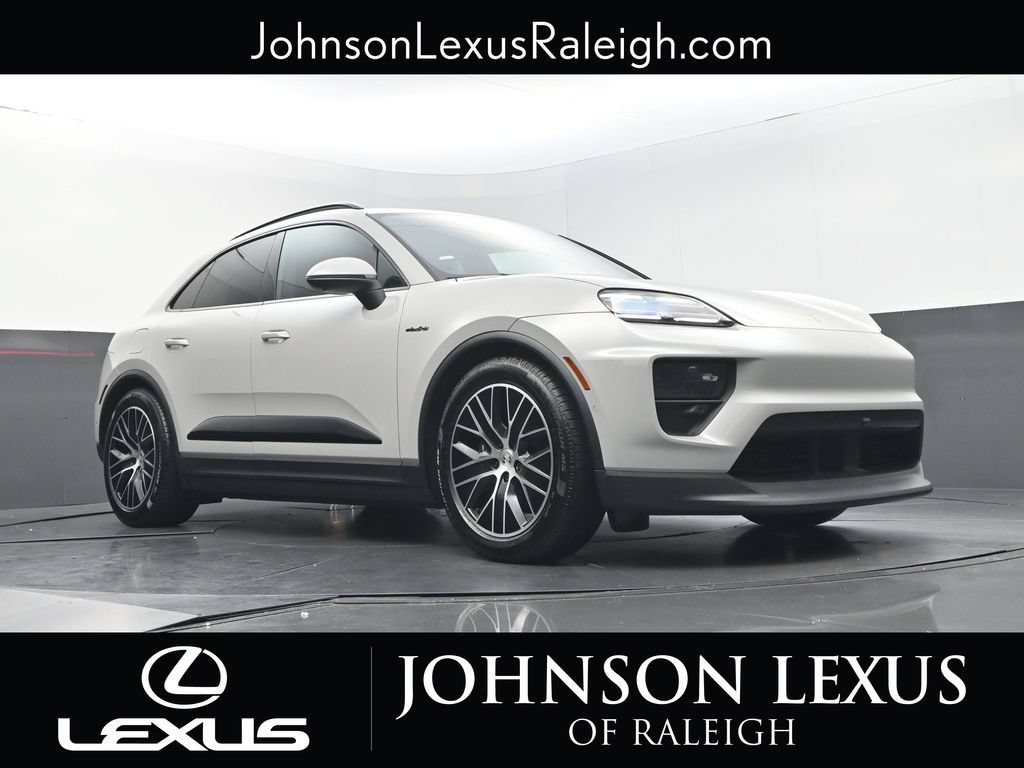 Used 2026 Porsche Macan 4 Electric AWD/4WD image 14