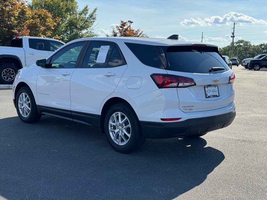 Used 2024 Chevrolet Equinox LS w/ LS Convenience Package FWD image 5