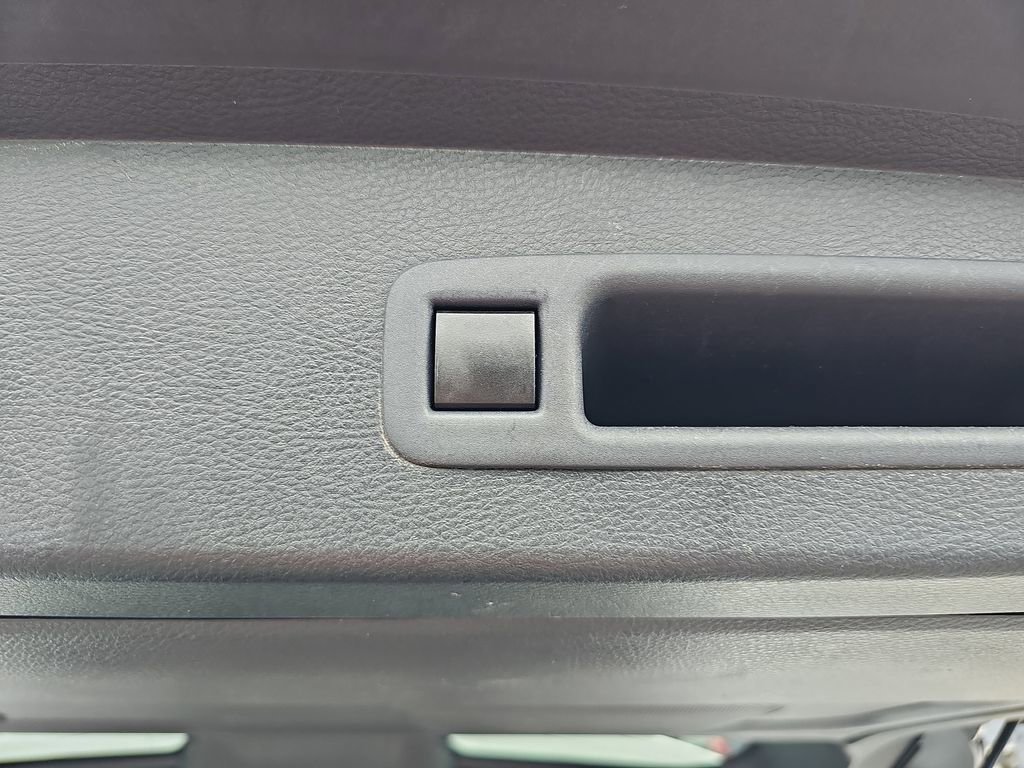 Used 2021 Toyota Sienna LE FWD image 19
