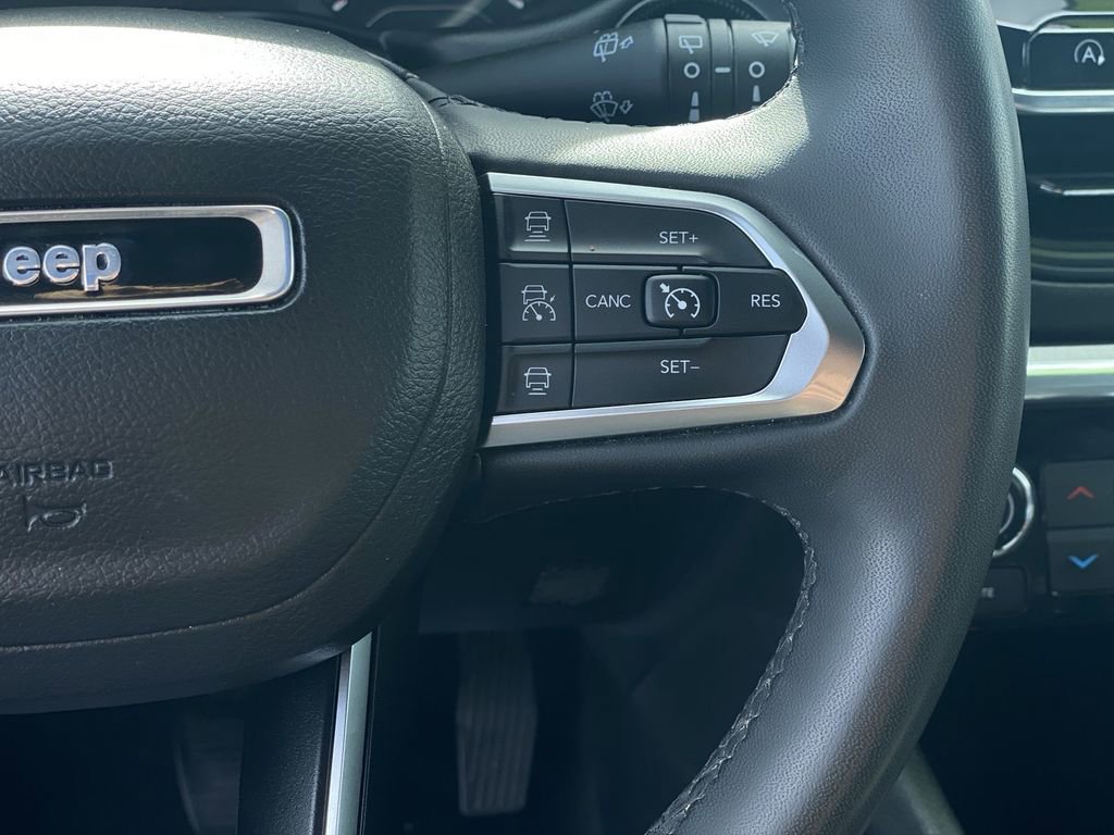 Used 2023 Jeep Compass Limited image 21