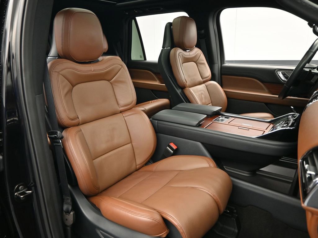 Used 2024 Lincoln Navigator L Reserve image 33