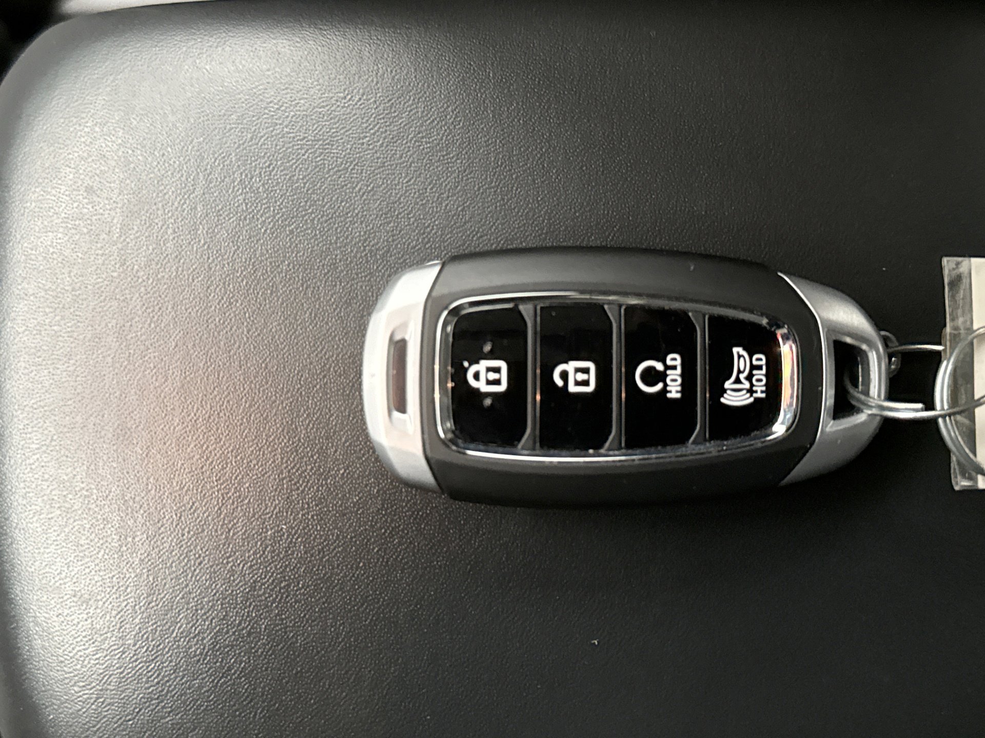 Used 2025 Hyundai Venue Limited image 24