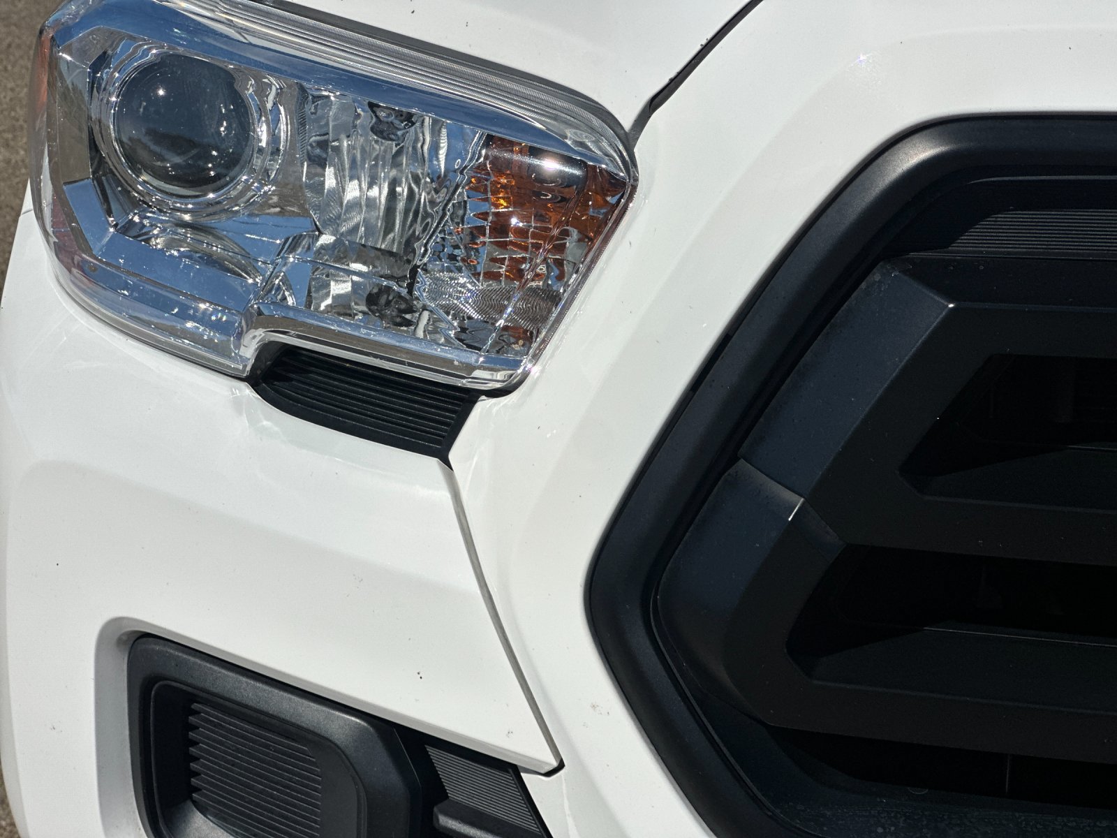 Used 2022 Toyota Tacoma SR w/ SR Convenience Package RWD image 35