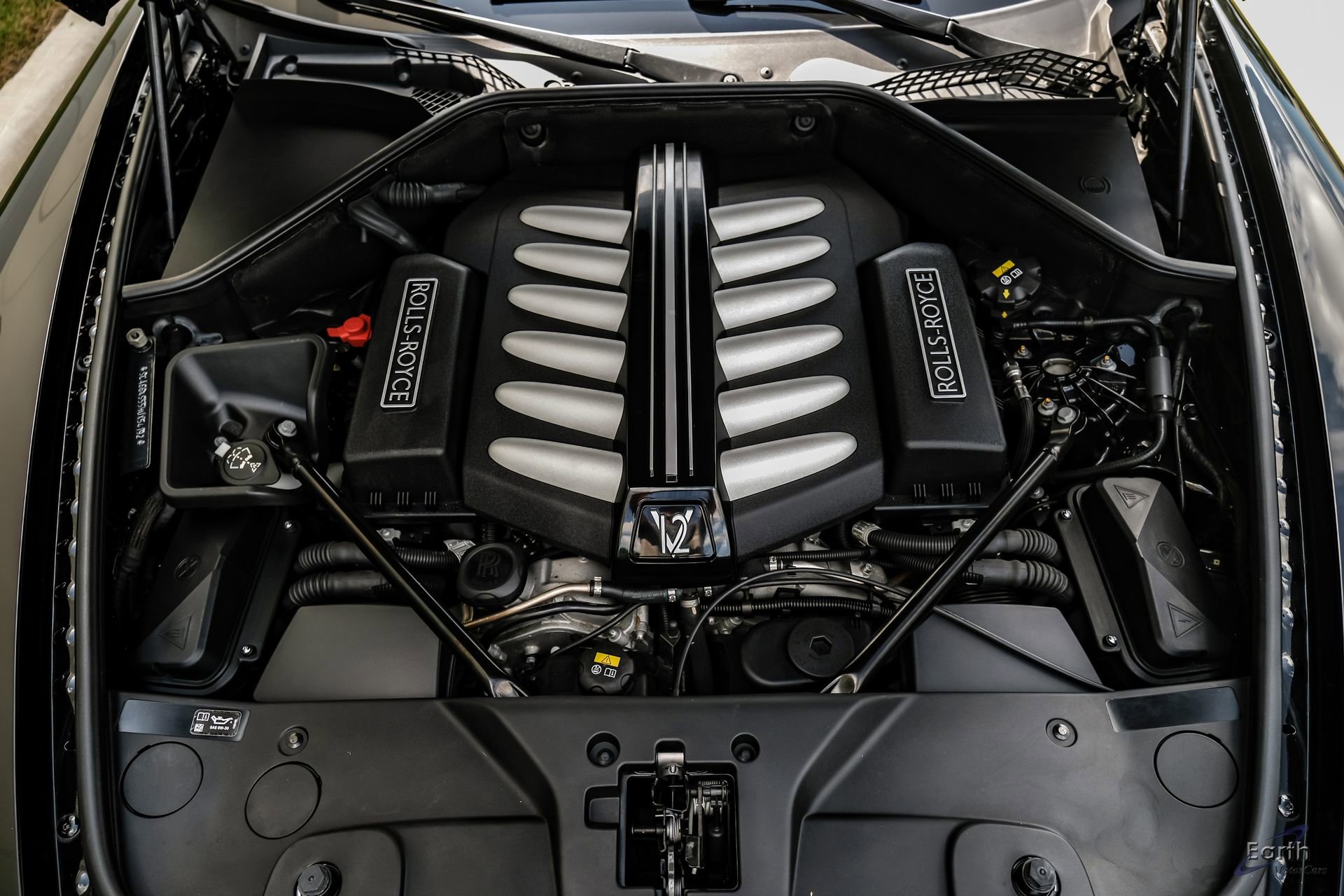 Used 2017 Rolls-Royce Ghost RWD image 3