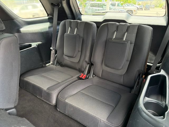Used 2019 Ford Explorer XLT w/ Equipment Group 201A AWD/4WD image 14