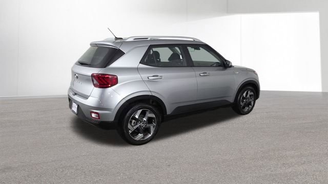 Used 2025 Hyundai Venue SEL image 10
