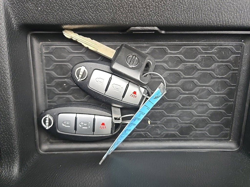 Used 2023 Nissan Frontier SV w/ Midnight Edition Package image 40