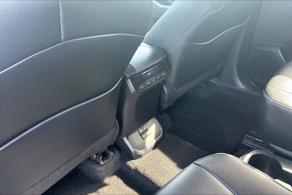 Used 2024 Toyota Highlander XSE AWD/4WD image 10