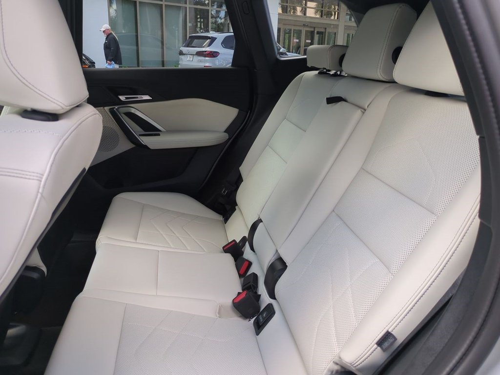 New 2027 BMW X1 xDrive28i AWD/4WD image 14