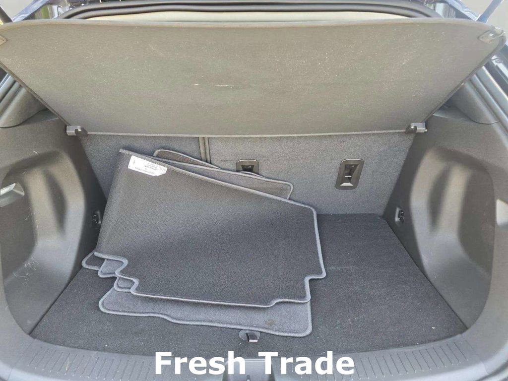 Used 2023 Chevrolet Bolt EUV LT w/ Driver Confidence Package image 7