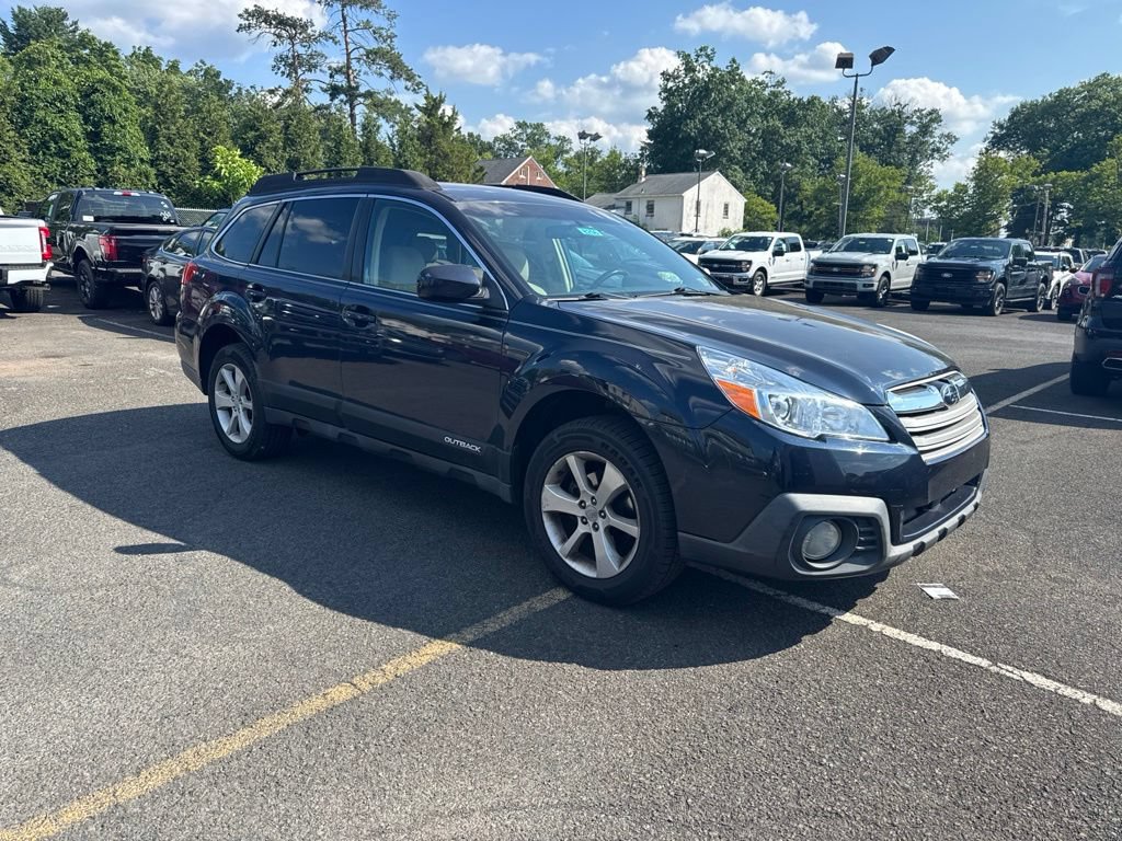 Used 2013 Subaru Outback 2.5i Premium w/ All-Weather Pkg AWD/4WD image 3