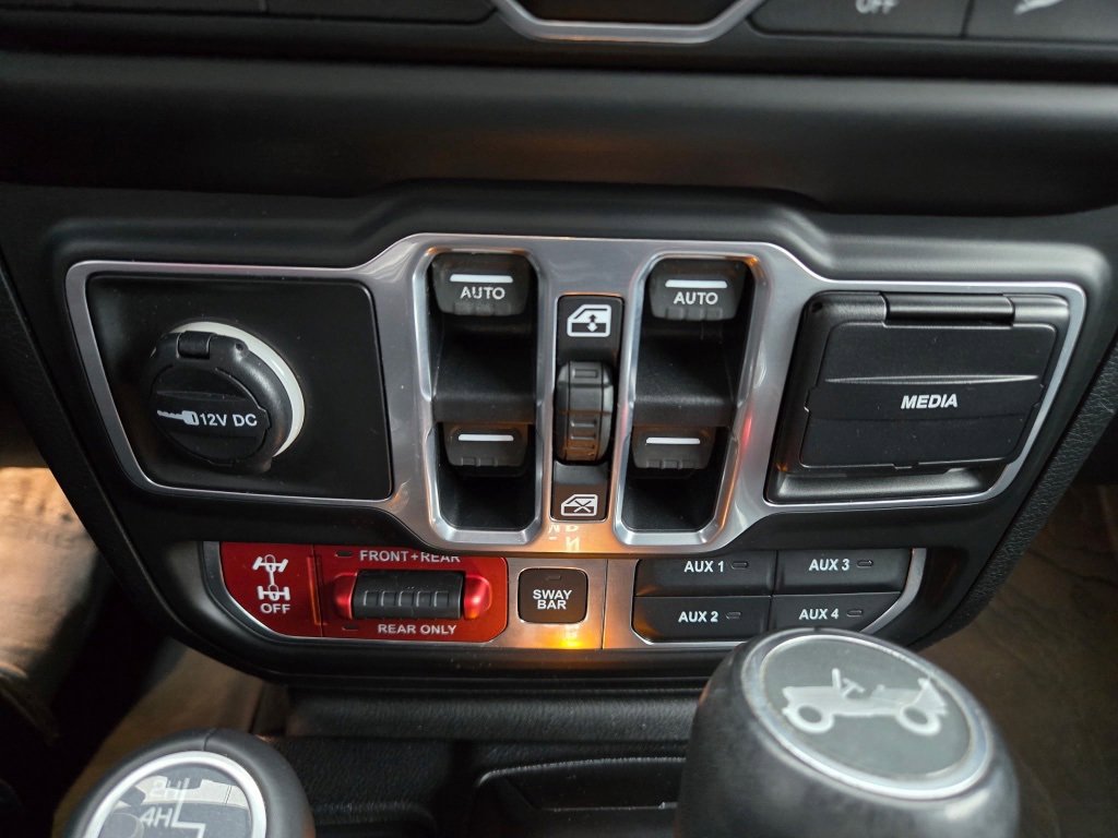 Used 2018 Jeep Wrangler Unlimited Rubicon image 22