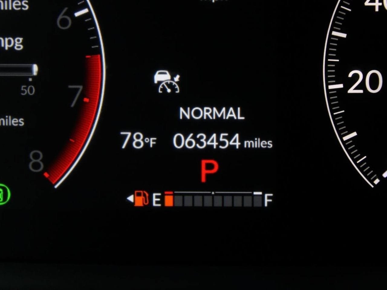 Used 2024 Honda Pilot Sport image 23