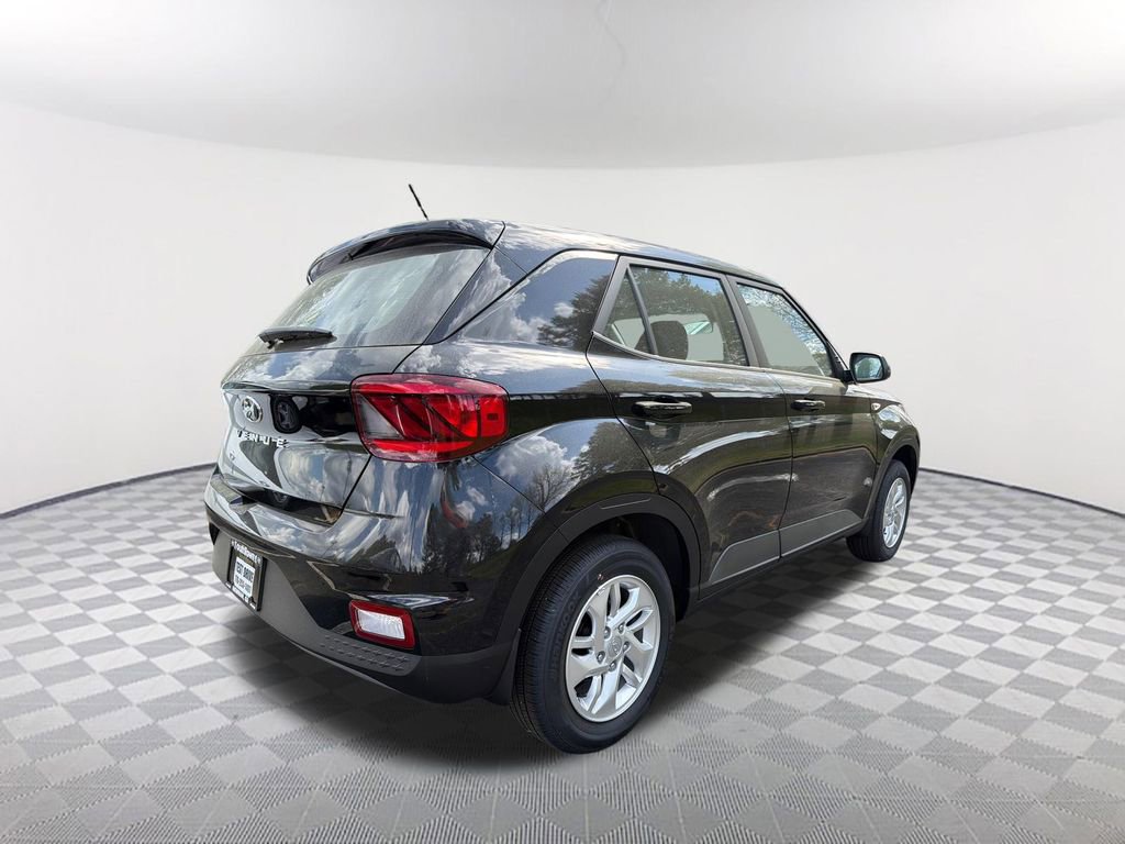 New 2026 Hyundai Venue SE image 5