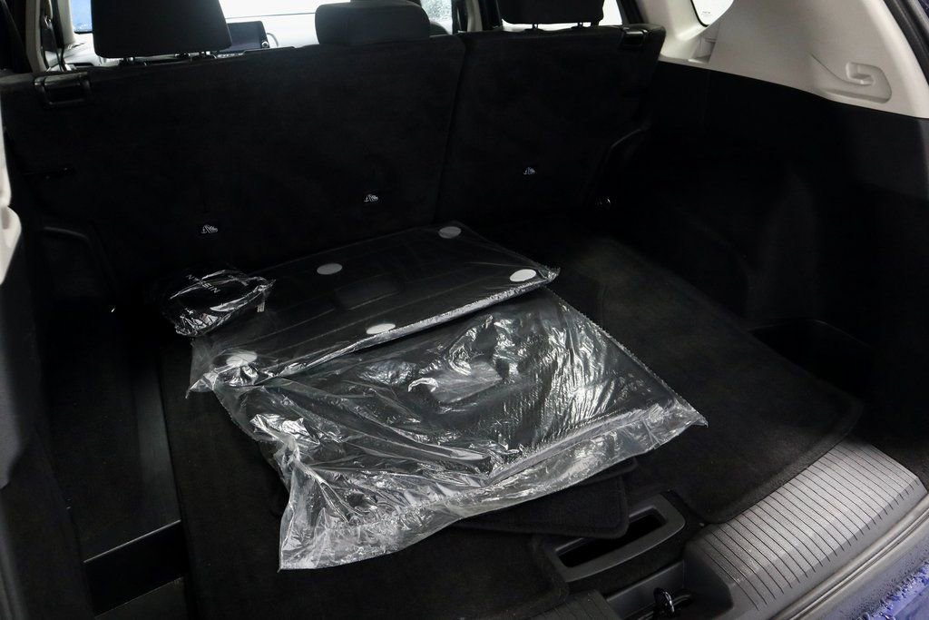 Certified 2024 Nissan Rogue SV image 14