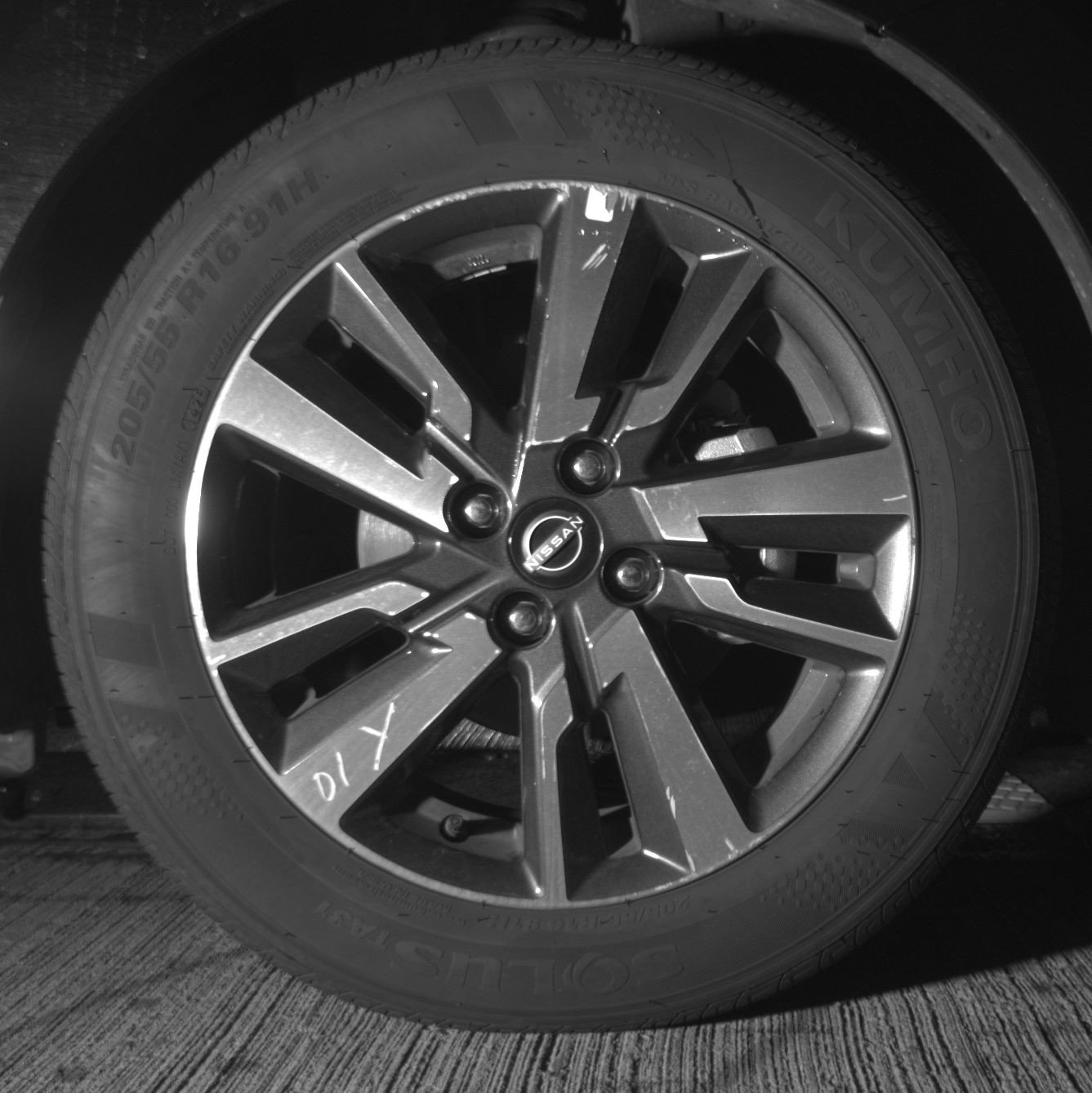 Used 2025 Nissan Versa SV image 13