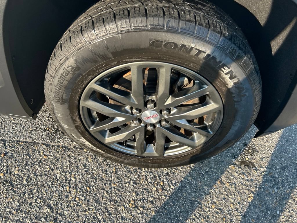 Used 2017 GMC Acadia SLT FWD image 27