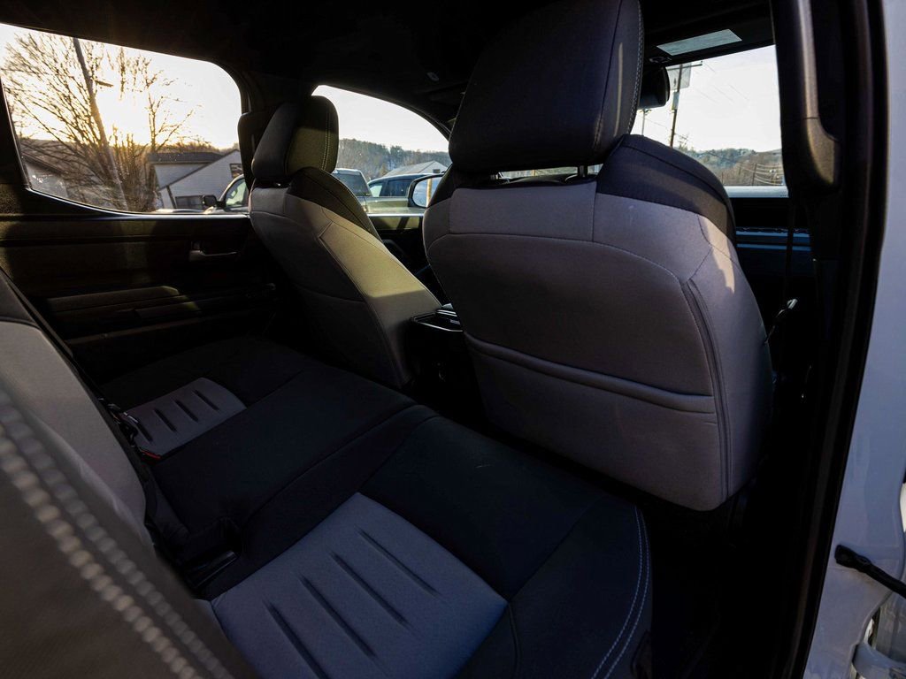 Used 2024 Toyota Tacoma TRD Sport image 32